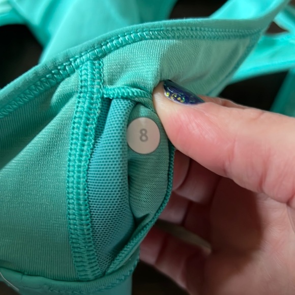 Lululemon sports bra size 8 - Picture 5 of 5